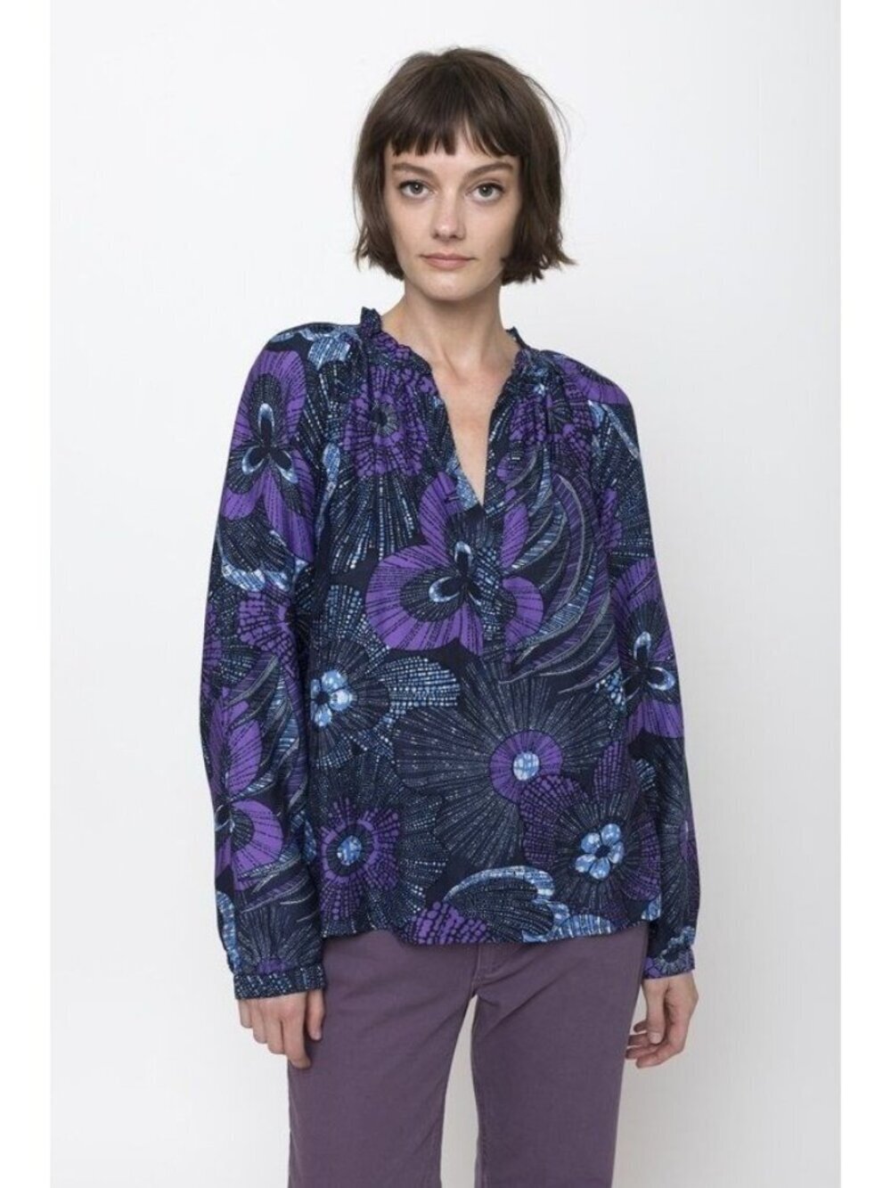 Xirena Size Large  Top Blouse Long Sleeve Boho Floral Absract